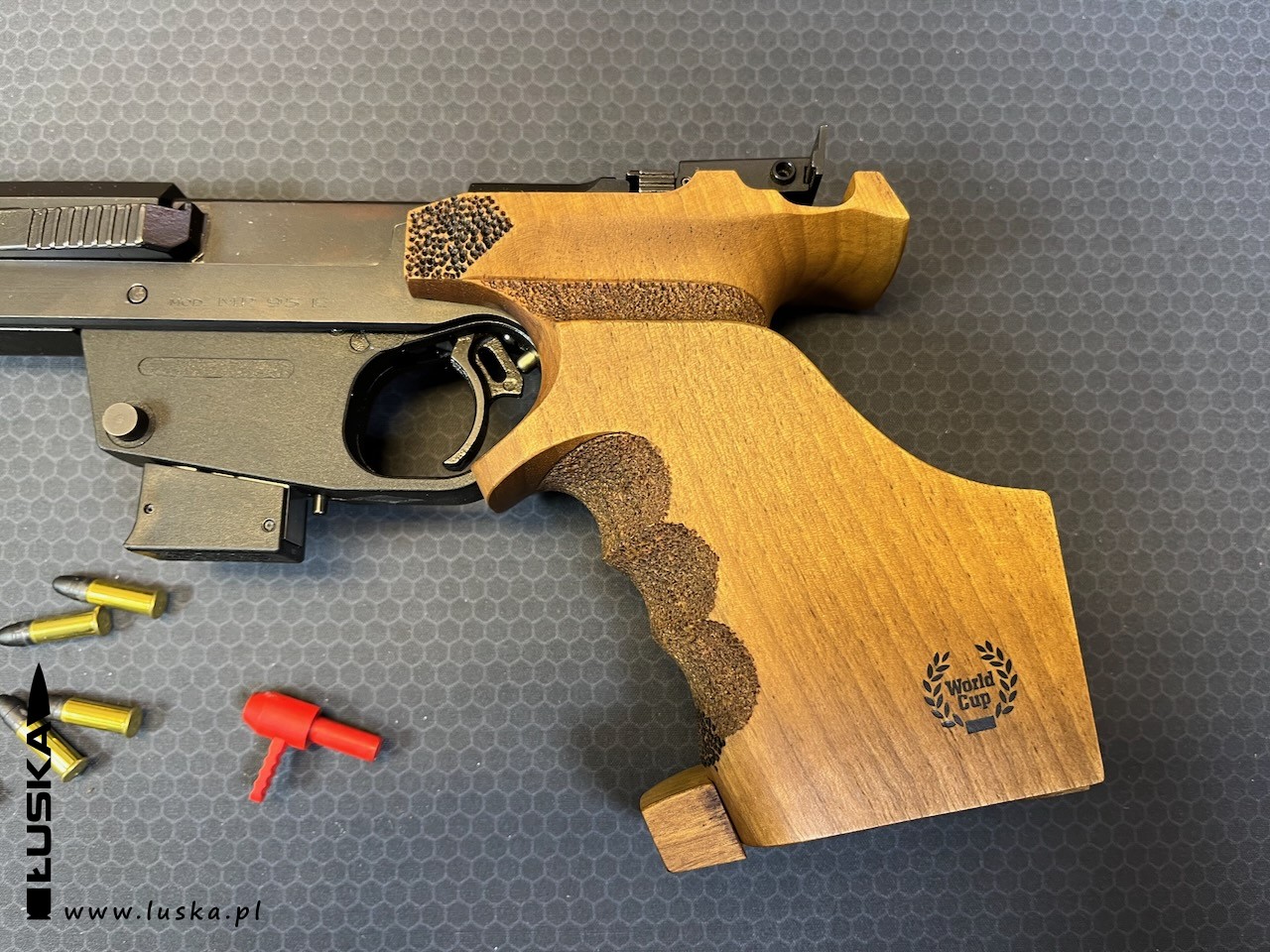 Blog o broni palnej i nie tylko - Custom Gun cz.13 - Pistolet Benelli MP95E