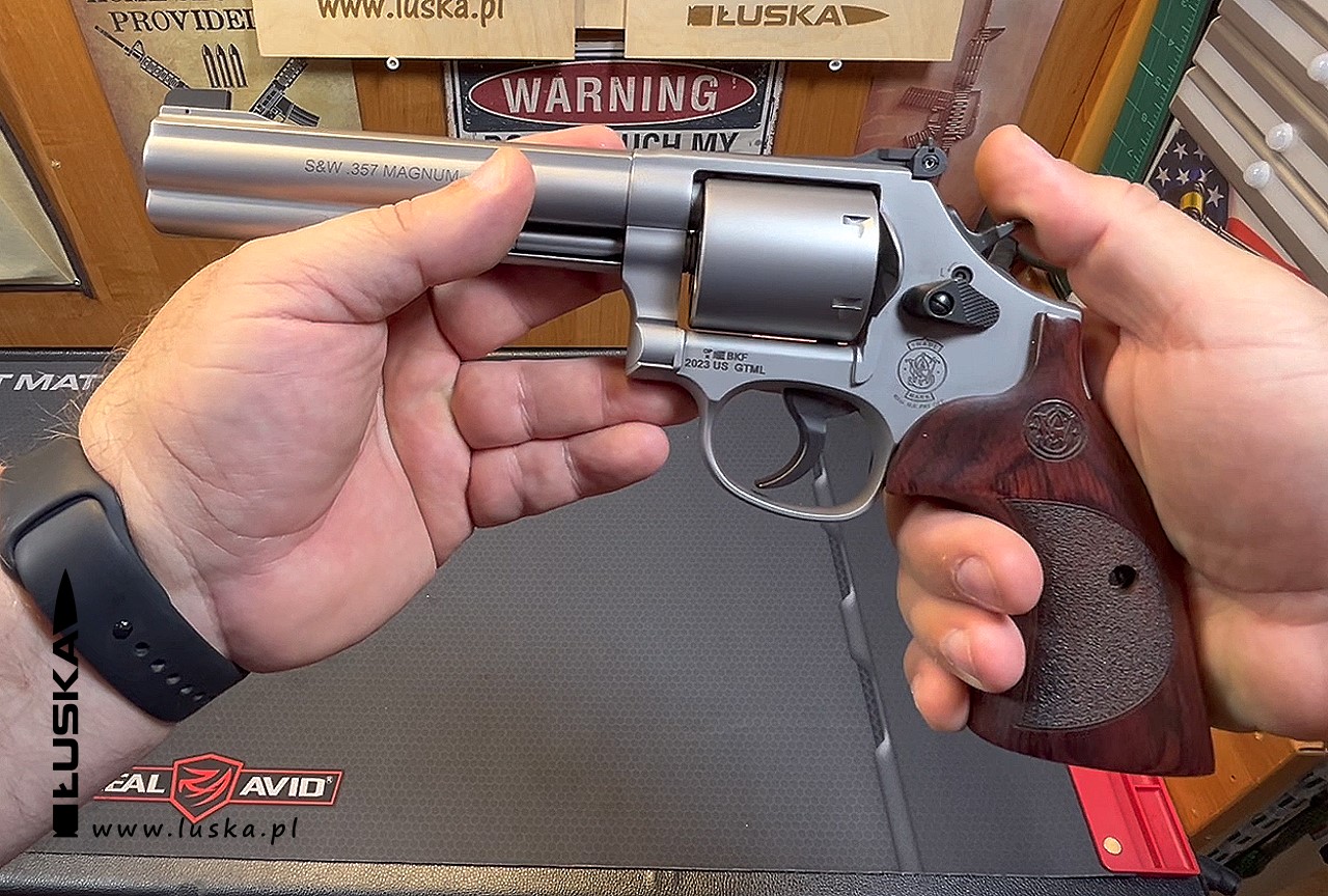 Blog o broni i nie tylko - Custom Gun cz.17 - Rewolwer S&W 686 .357 Magnum