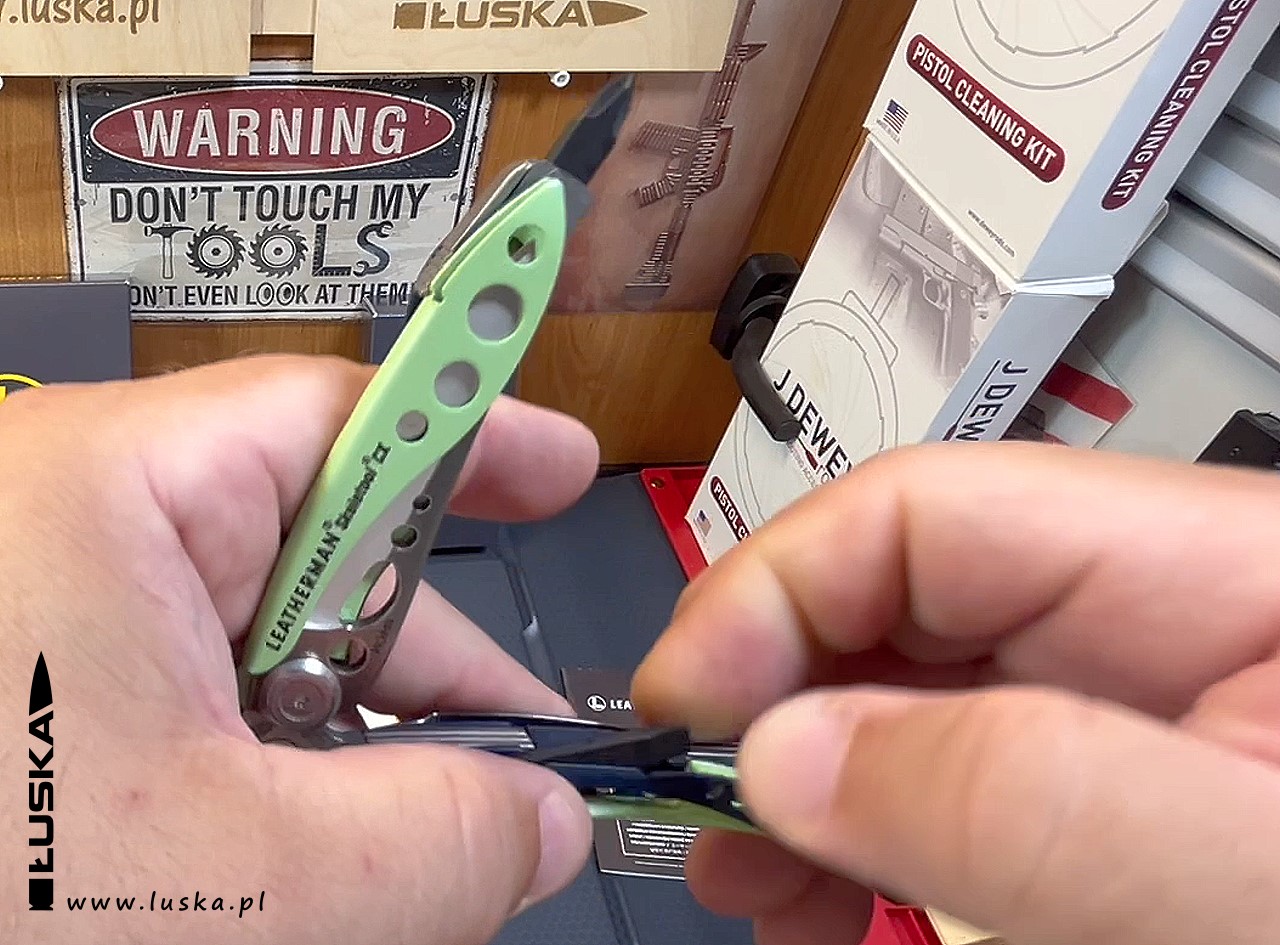Blog o broni palnej i nie tylko - Multitoole Leatherman cz.2 - Skeletool CX i Super Tool 300