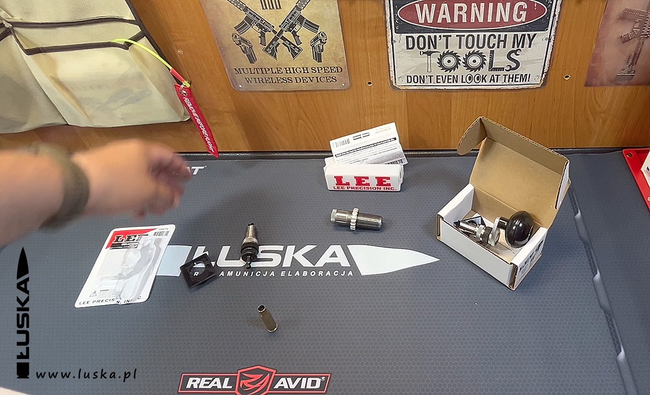 Blog o broni palnej i nie tylko - Narzędzia do skracania łusek Lee Deluxe Quick Trim i Lee Deluxe Power Quick Trim