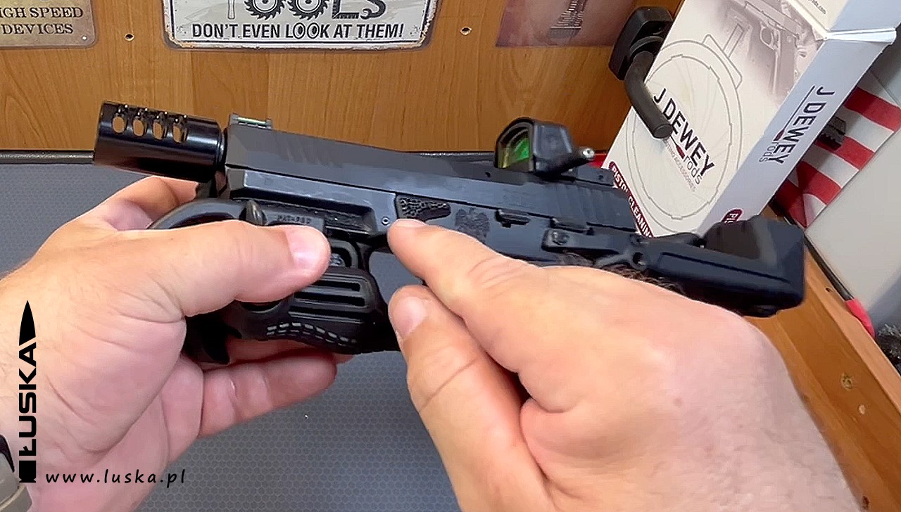 Blog o broni palnej i nie tylko - Custom Gun cz.25 - Hybrydowy Sig Sauer P322 PCX