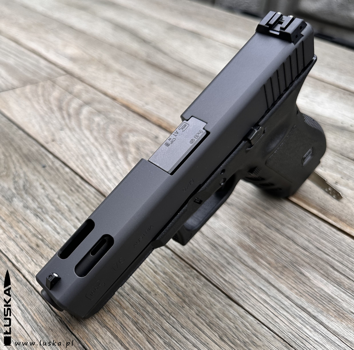 Pistolet GLOCK 17C GEN. 3