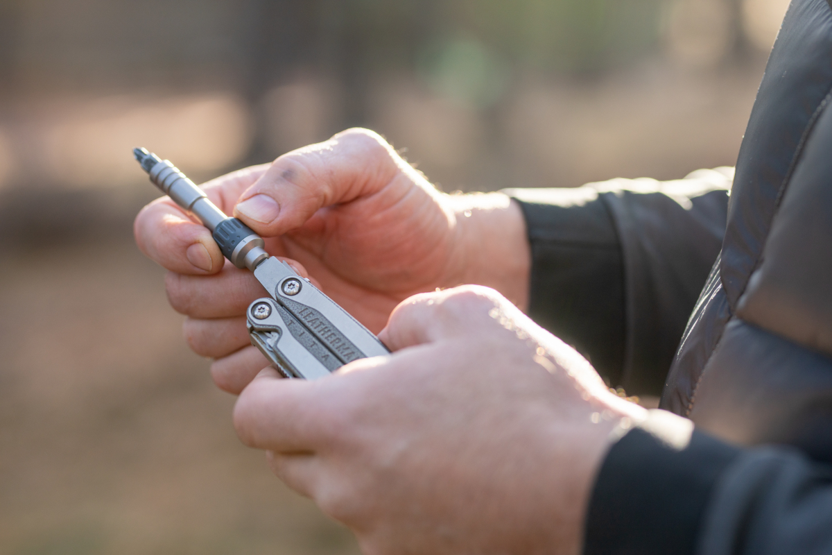 Leatherman przejściówka do bitów z grzechotką (przykładowe zastosowanie)
