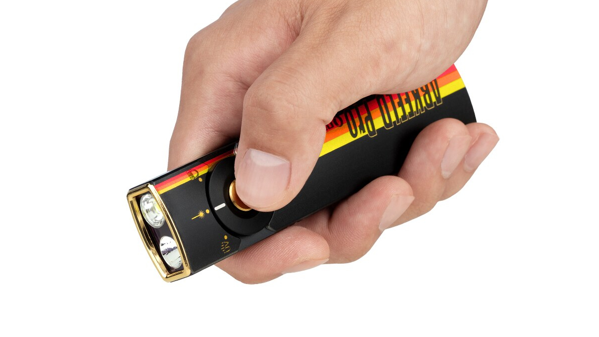 Latarka Olight ARKFELD PRO Racing Stripes; z laserem; z lampą UV; 1300 lumenów