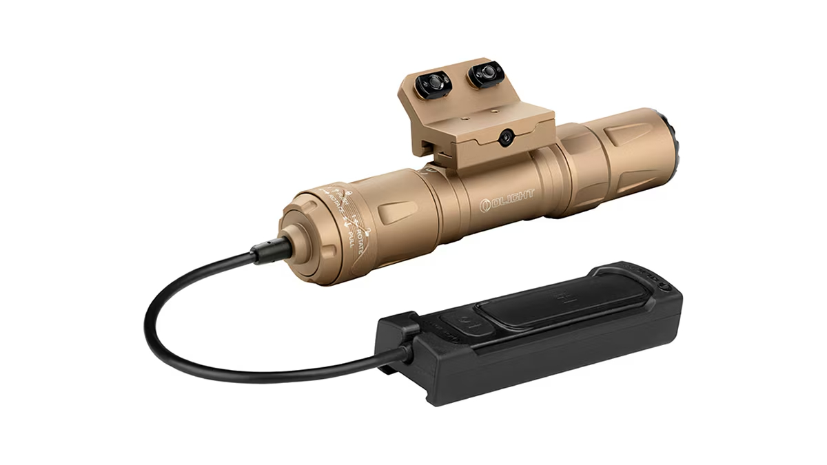 Latarka Olight ODIN S FDE z montażem; do karabinu; 1500 lumenów